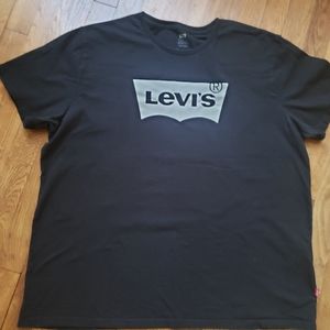 Men's Levi's black tee Size XXL